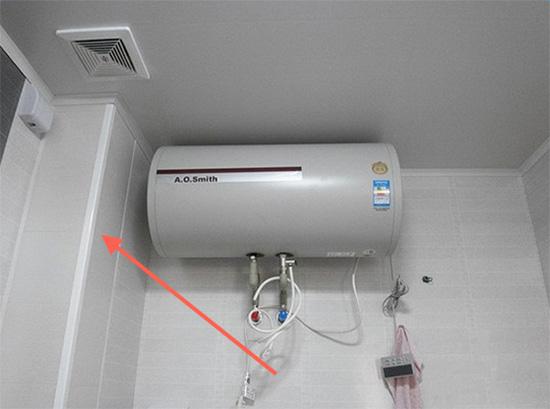 鄰居家的下水管沒有一點(diǎn)水流的聲音，原來是做了包水管！