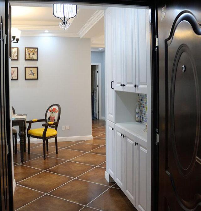 剛?cè)胱〉男路?，主臥做了這樣一個小設(shè)計，鄰居朋友看了紛紛點贊