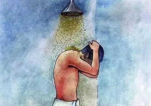 昨晚老公洗完澡后居然全身發(fā)癢，上網一看才知道原因出在這！