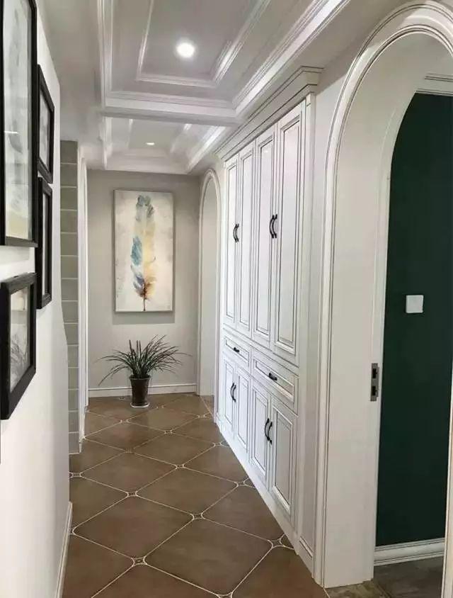 走廊盡頭這樣裝 真漂亮！