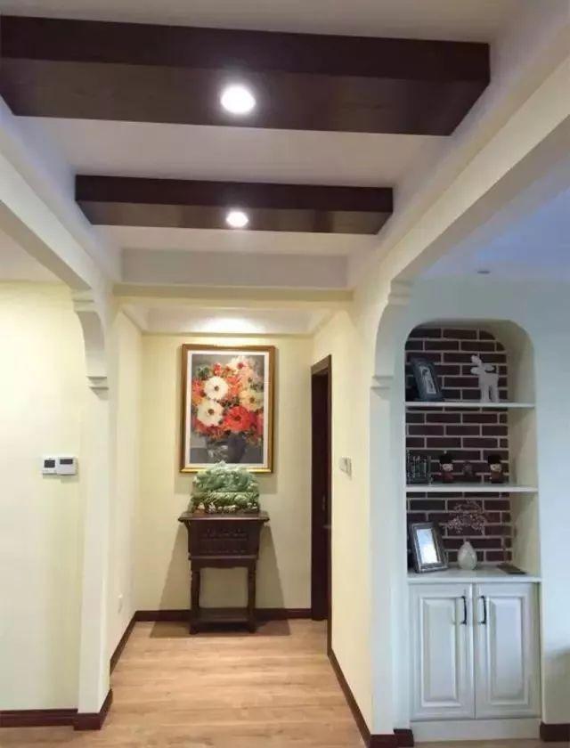 走廊盡頭這樣裝 真漂亮！