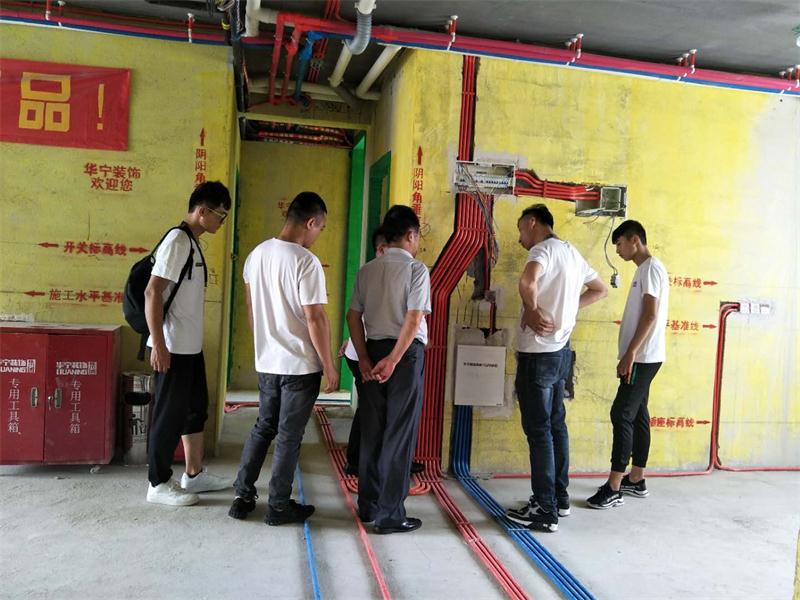 1545649100.jpg 1.jpg