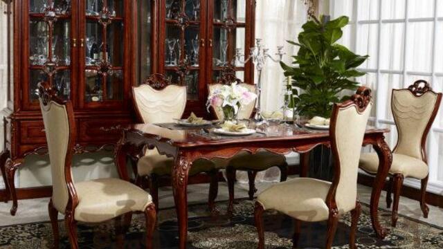 別讓餐桌毀掉家中運(yùn)勢，這樣擺放離破產(chǎn)就不遠(yuǎn)了！