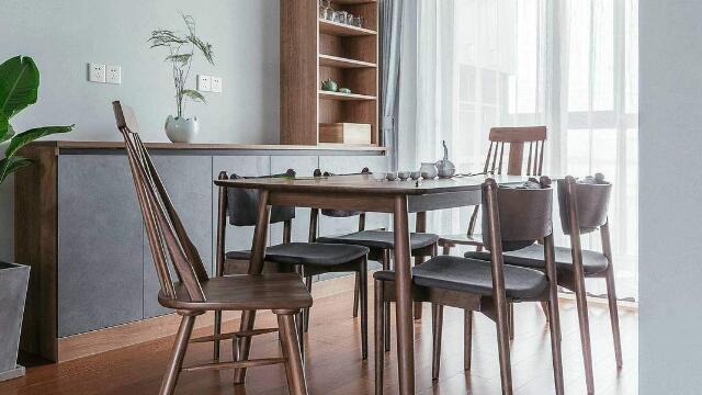 別讓餐桌毀掉家中運(yùn)勢，這樣擺放離破產(chǎn)就不遠(yuǎn)了！