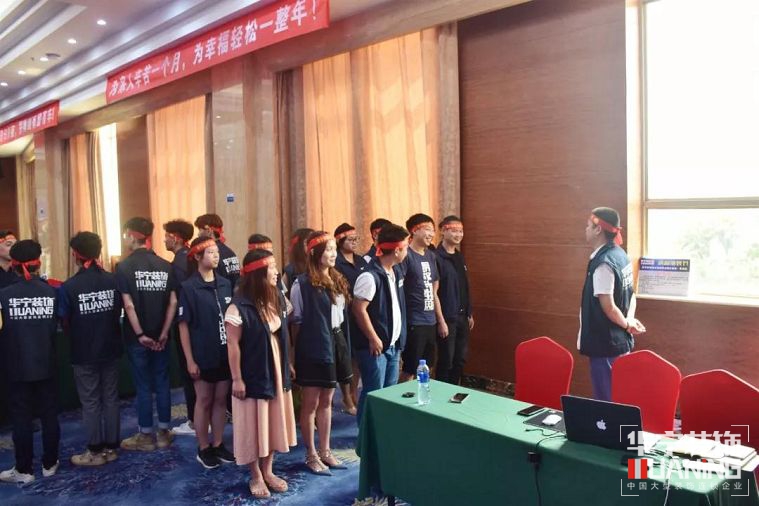 1565236594.jpg 16.jpg