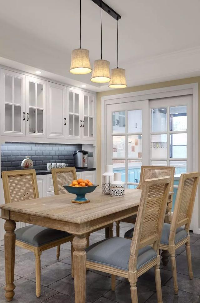 餐邊柜怎么設(shè)計？別糾結(jié)了！看看這些方案吧 - 后花園網(wǎng)文 - 家居新聞