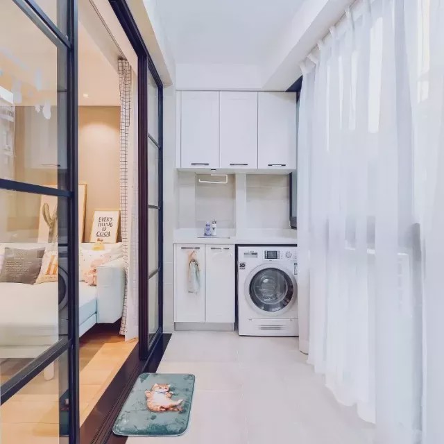 為什么越來(lái)越多人在陽(yáng)臺(tái)裝洗衣柜？看完你秒懂