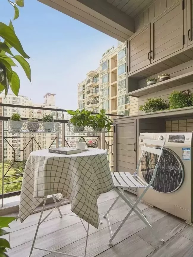 為什么越來(lái)越多人在陽(yáng)臺(tái)裝洗衣柜？看完你秒懂
