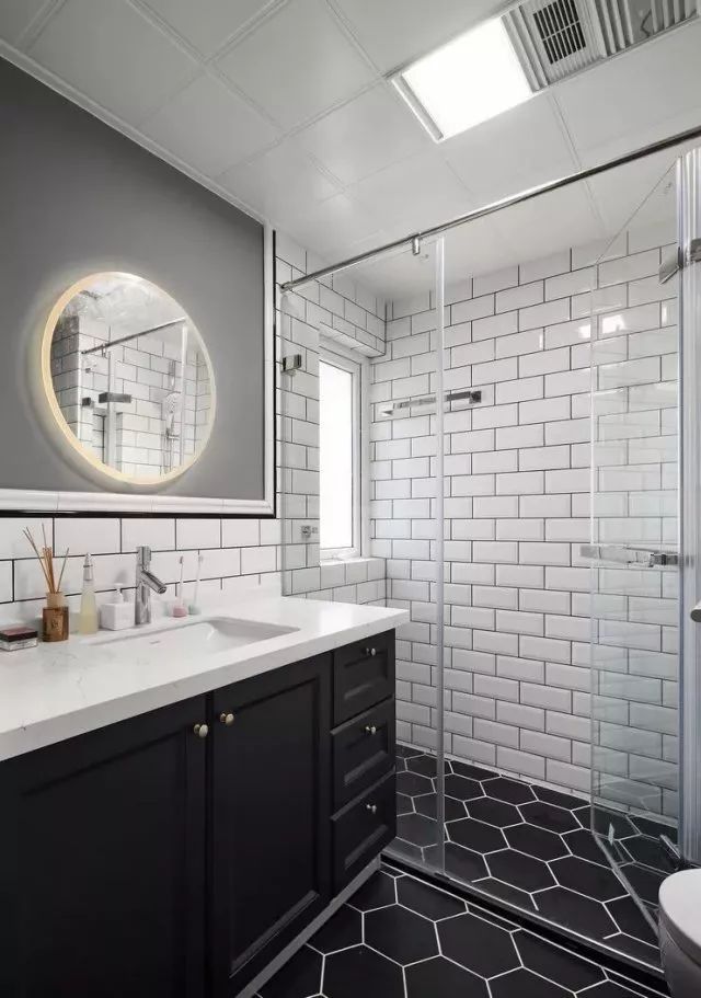 點(diǎn)擊進(jìn)入看圖評(píng)論