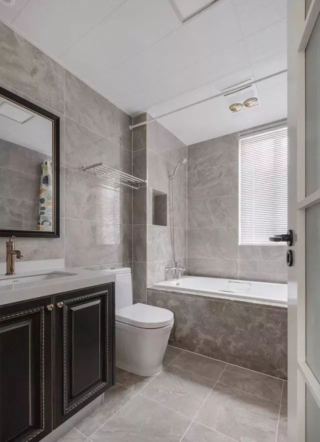 點(diǎn)擊進(jìn)入看圖評(píng)論