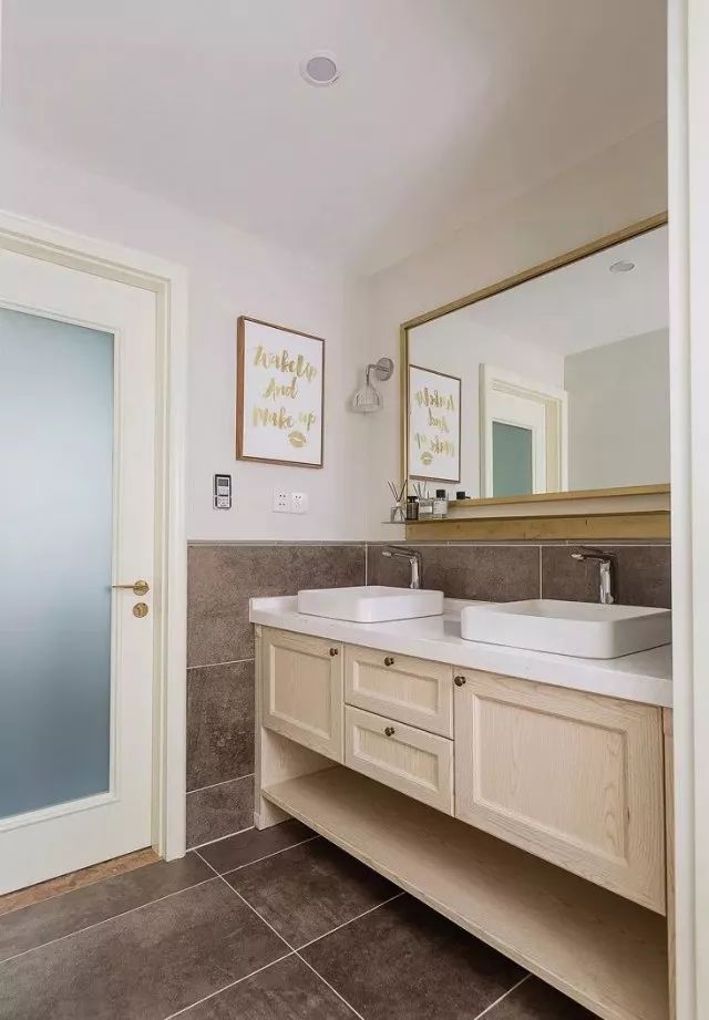 點(diǎn)擊進(jìn)入看圖評(píng)論