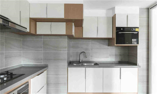 廚房瓷磚 避坑抗雷 廚房 油煙密集.jpg 廚房瓷磚 避坑抗雷 廚房 油煙密集.jpg